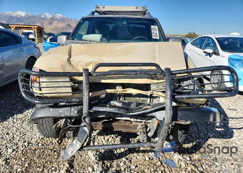 2000 Nissan Frontier Crew Cab Xe z USA, uszkodzony, nr VIN 1N6ED27Y8YC398535